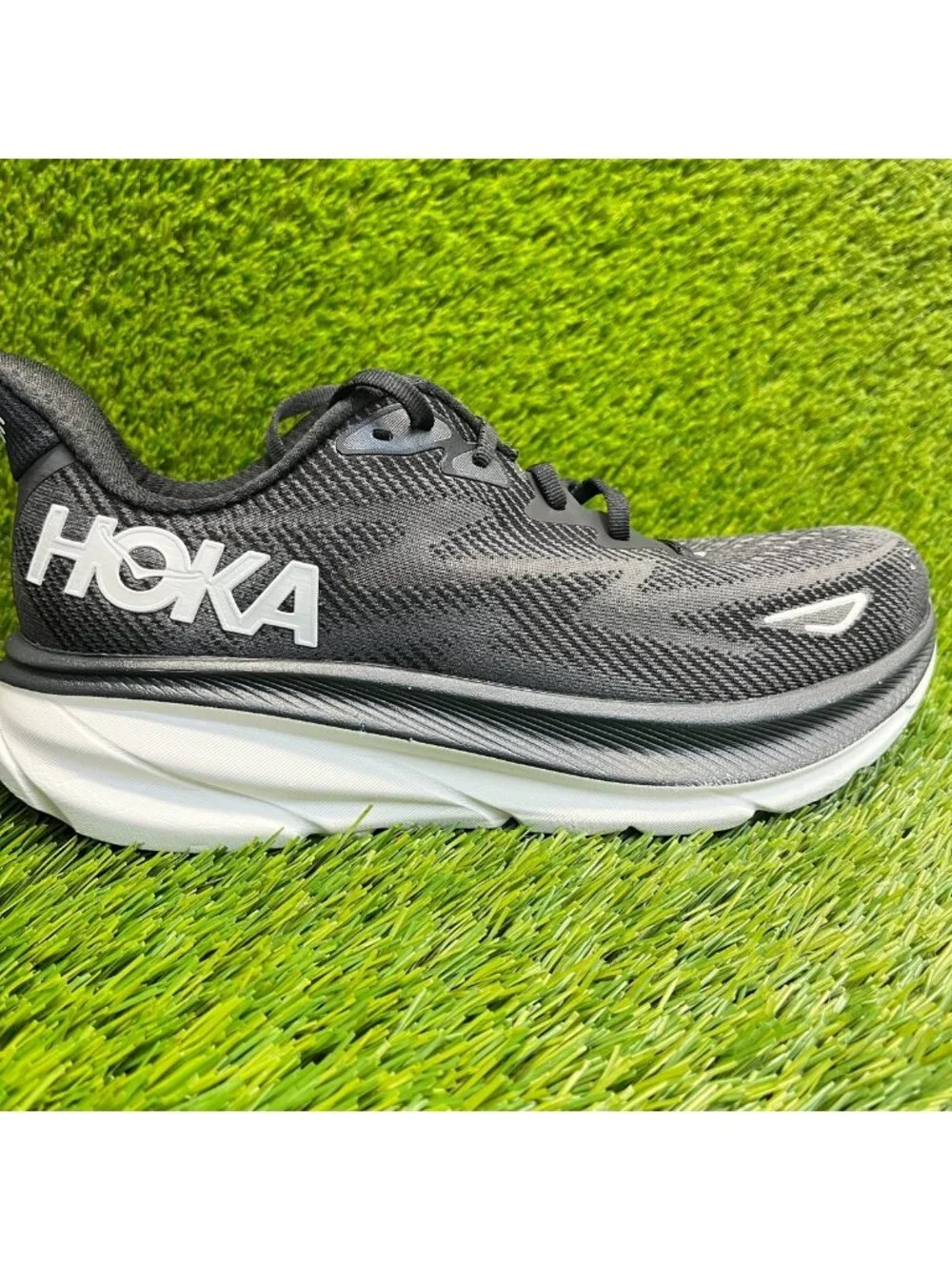 Hoka One One Clifton 9 Womens Size 9D Black Athletic Running Shoes Sneakers